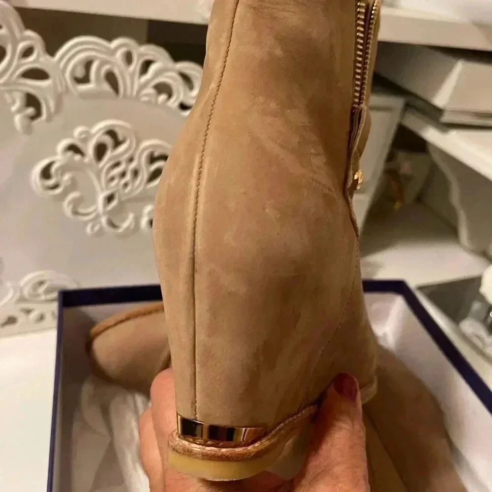 Sturt Weitzman  tan color suede leather booties come with box - Picture 3 of 15